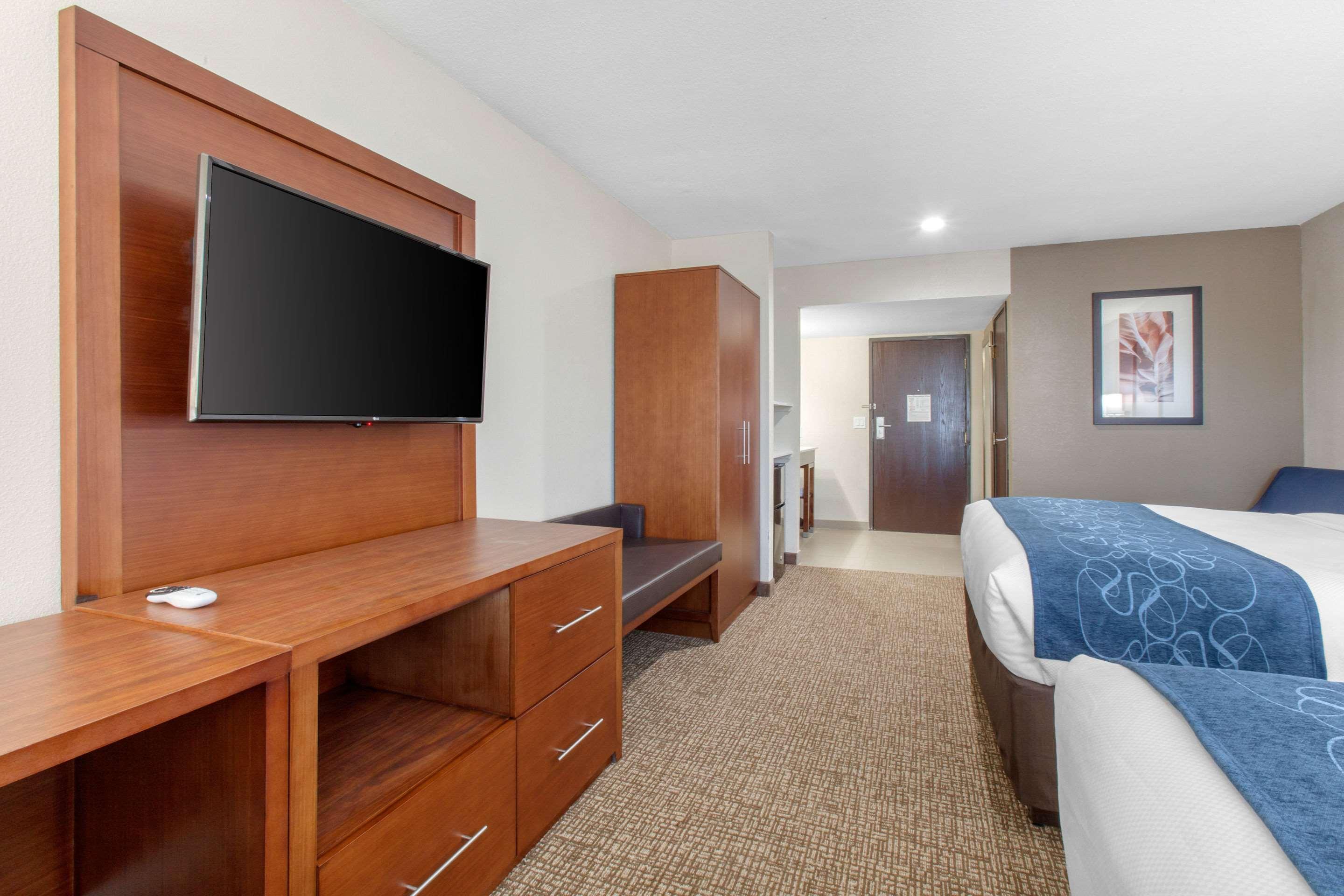 Comfort Inn & Suites Pinetop Show Low Lakeside Exterior foto